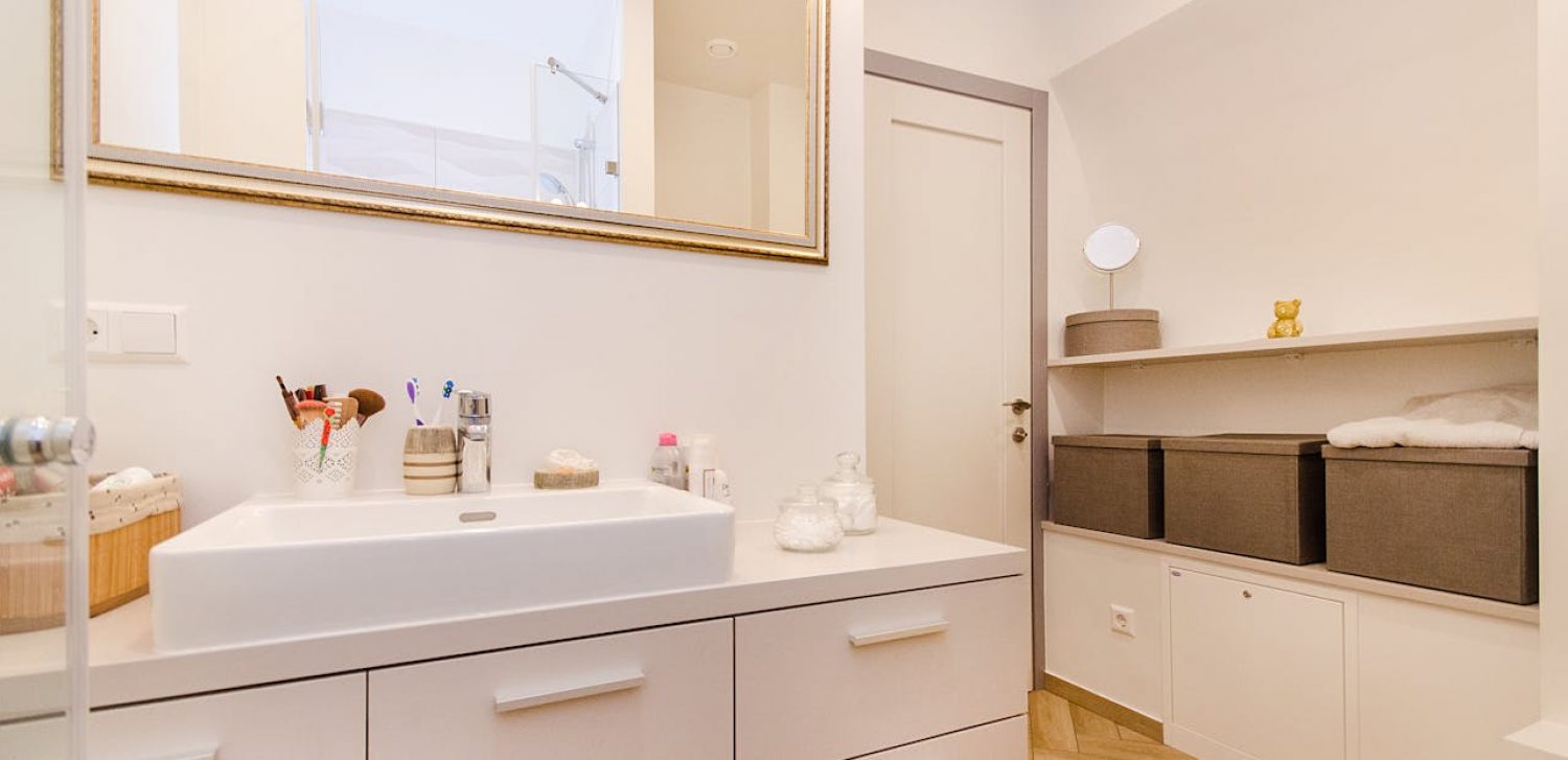 https://www.achatmoinscher.com/blog/img/lavabo-pour-salle-de-bains-a-quoi-faire-attention-avant-l-achat.jpg