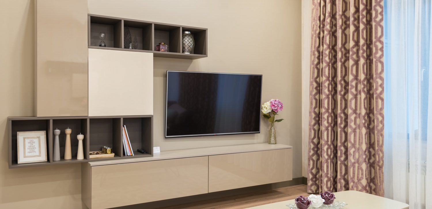 https://www.achatmoinscher.com/blog/img/oled-qled-mini-led-les-cles-pour-bien-choisir-son-televiseur.jpg