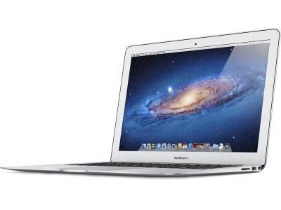 MacBook Air Core i5 (2015) 13', 256 Go 2 coeurs 8 Go HD Graphics 6000, Argent - QWERTY - Italien - Tr&egrave;s bon &eacute;tat