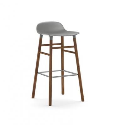 Chaise de bar Form avec structure en bois Gris Normann Copenhagen