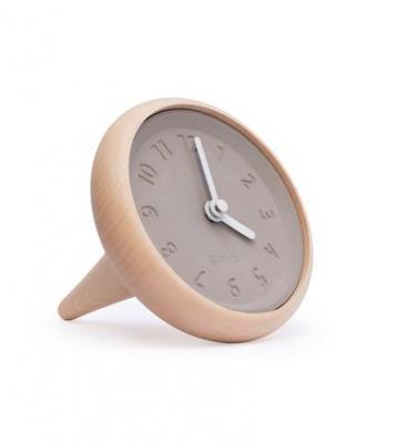 Horloge de table en bois et b&eacute;ton