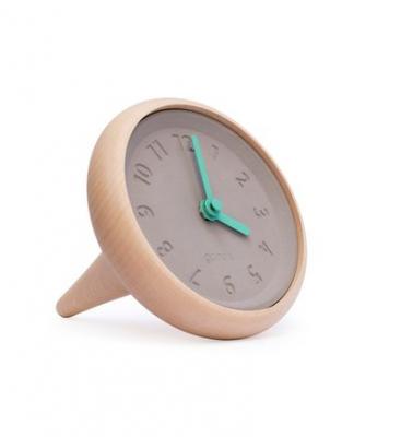 Horloge de table en bois et b&eacute;ton