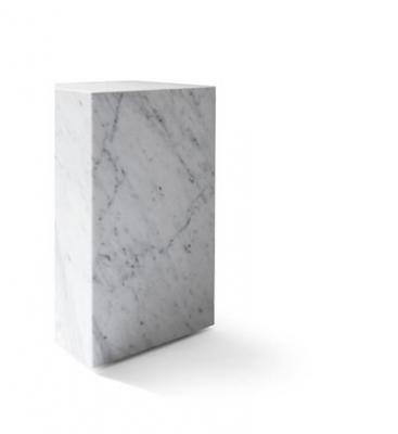 Table d'appoint en marbre blanc Plinth Tall - Menu