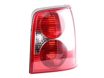 TYC Feu arri&egrave;re droit (C&ocirc;t&eacute; passager) PASSAT Variant (10/2000 - 08/2005)