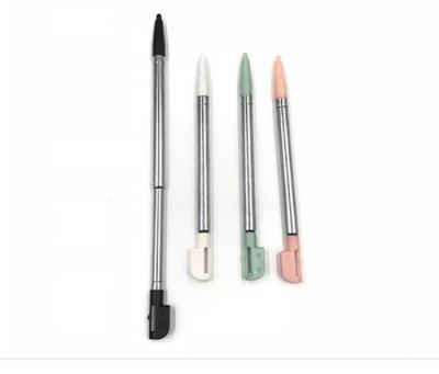 STRA&SZLIG;E GAME 4 Stylets m&eacute;tal r&eacute;tractable pour Nintendo DSi -  &reg; 