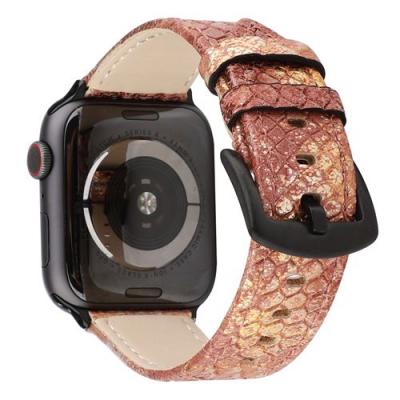 GENERIQUE Bracelet de montre en cuir style peau de serpent pour Apple Watch Series 6/ SE/ 5/ 4 40mm - Or 