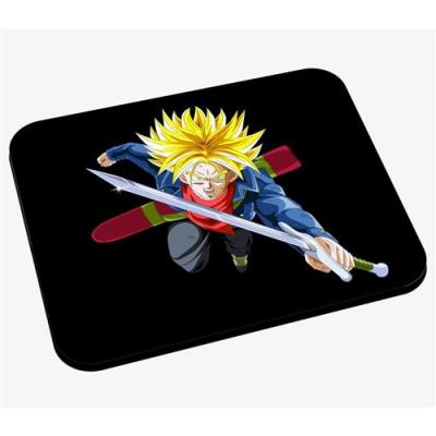  Tapis de souris Dragon ball super trunk attaque avec son &eacute;p&eacute;e sur fond noir 