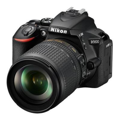 NIKON  PACK D5600 + 18-105 VR