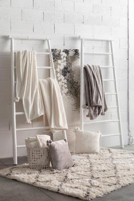 VIVARAISE Plaid  Tender Pompons