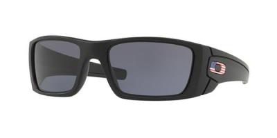 OAKLEY  Homme  OO9096 FUEL CELL 909638 Lunettes de soleil O_matter Noir Gris Carr&eacute; Normale