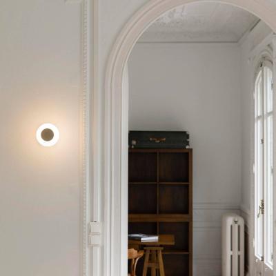 FARO BARCELONA  Applique LED Moy en dor&eacute; avec abat-jour en verre