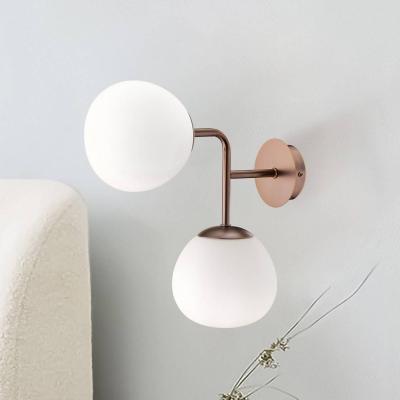 MAYTONI Applique 2 lumi&egrave;res structure m&eacute;tal laiton et sph&egrave;res en verre