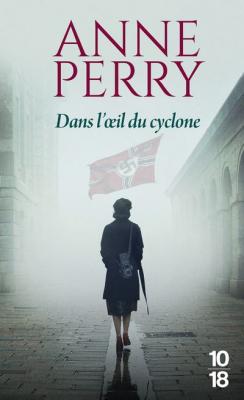 Une Enqu&ecirc;te D'elena Standish - Dans L'oeil Du Cyclone