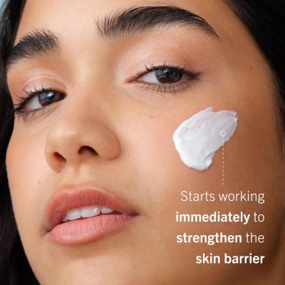 FIRST AID BEAUTY Cr&egrave;me hydratante visage et corps Ultra Repair - 