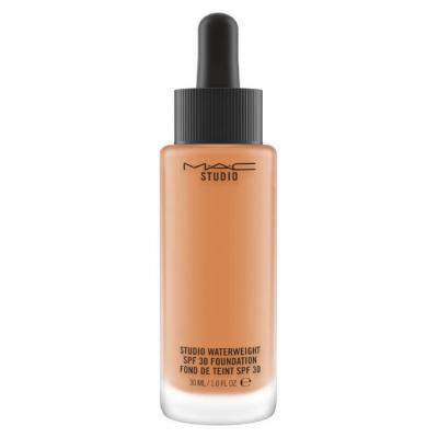 MAC  Fond de Teint Studio Waterweight FPS 30/PA++ (teintes vari&eacute;es) - NC50