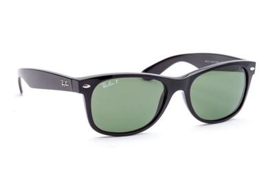 RAY BAN Lunettes de soleil polaris&eacute;es NEW WAYFARER RB2132