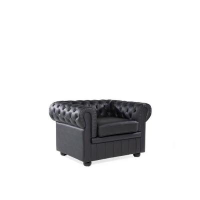 BELIANI Fauteuil en cuir noir CHESTERFIELD -  - Style classique - Avec accoudoirs - Int&eacute;rieur