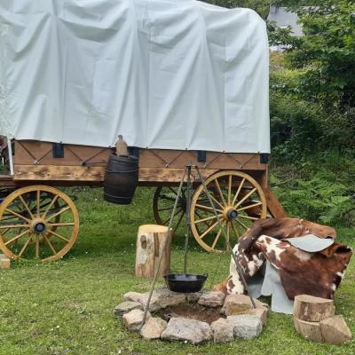 SMARTBOX  - Coffret Cadeau 3 jours insolites en chariot western pr&egrave;s de Quimperl&eacute;-S&eacute;jour
