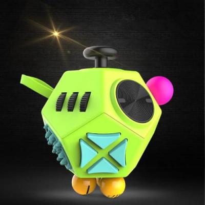 QUMOX Fidget Cube II Jouet contre l'anxi&eacute;t&eacute;/le stress &agrave; 12 c&ocirc;t&eacute;s pour adulte et enfant vert 