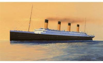 AIRFIX Maquette  Ensemble-cadeau moyen - Titanic RMS- 1/700 - Maquette