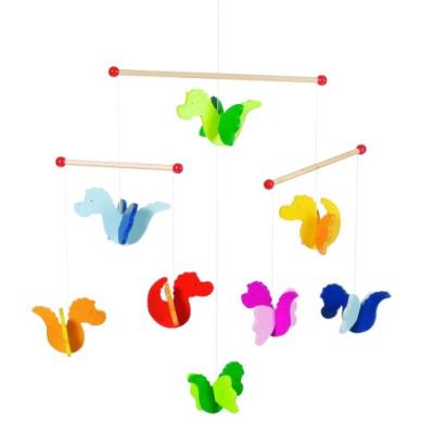  Mobile en bois Petits Dragons color&eacute;s Goki - Jouets en bois