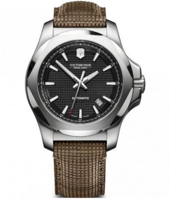 VICTORINOX Montre homme  INOX V241836. Classique. D