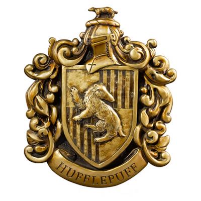 NOBLE COLLECTION  Hufflepuff Resina Harry Potter Shield 20x28 Cm Dor&eacute; 