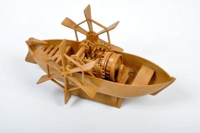 ITALERI  Bateau &agrave; p&eacute;dales de L&eacute;onard De Vinci - Les Machines Merveille
