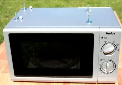 AMICA  MW 13152 SI - Four micro-ondes monofonction - pose libre - 17 litres - 700 Watt - argent