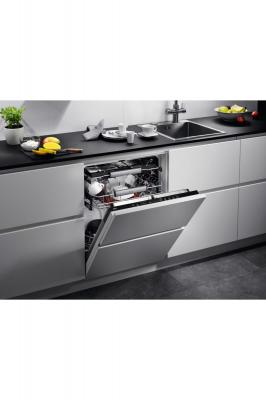 AEG Lave-vaisselle  ENCASTRABLE - FSK93718P 60CM