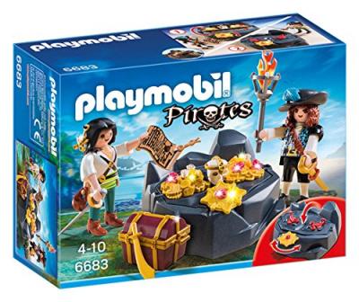 6683 Pirates et tr&eacute;sor royal - Playmobil