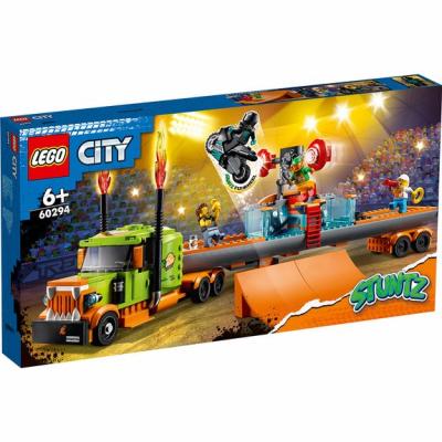 LEGO City 60294 Le camion de spectacle des cascadeurs 