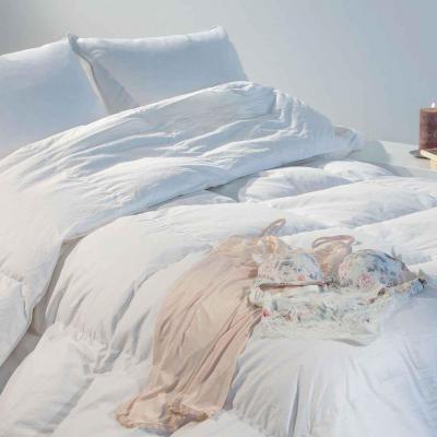 SELENIA Couette Naturelle L&eacute;g&egrave;re 90% Duvet 150 gr/m&sup2;