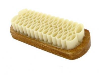 SAPHIR Brosse cr&ecirc;pe pour daim et nubuck -  - 100% cr&ecirc;pe naturel - H&ecirc;tre verni - Redresse le poil - D&eacute;barrasse la poussi&egrave;re 
