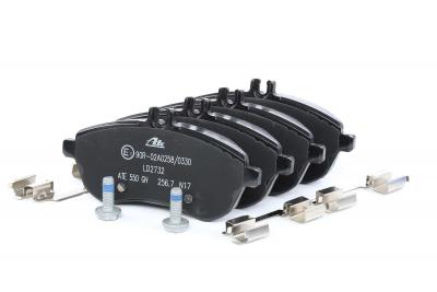 ATE Kit de plaquettes de frein frein &agrave; disque  Ceramic 13.0470-2732.2