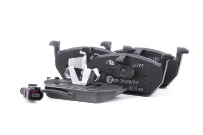 ATE Kit de plaquettes de frein frein &agrave; disque  Ceramic 13.0470-7303.2