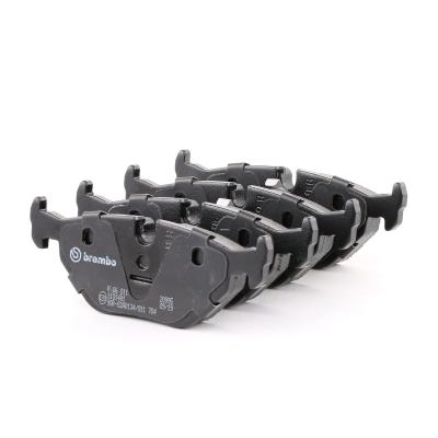 BREMBO Jeu de 4 plaquettes de frein  P 06 011