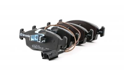 BREMBO Jeu de 4 plaquettes de frein  P 23 138