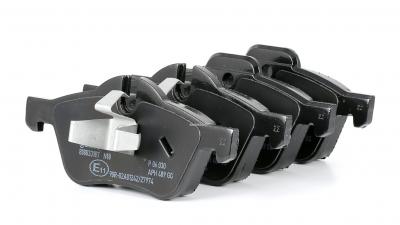 BREMBO Jeu de 4 plaquettes de frein  P 06 030
