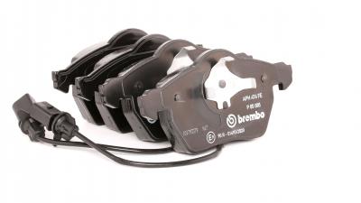 BREMBO Jeu de 4 plaquettes de frein  P 85 085
