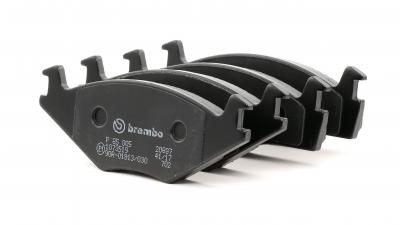 BREMBO Jeu de 4 plaquettes de frein  P 85 005