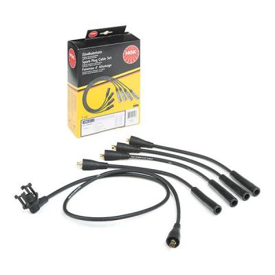 NGK  Jeu De Fils d'Allumage RENAULT 7153 Jeu De C&acirc;bles d'Allumage