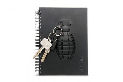 TOTALCADEAU Carnet de notes grenade en relief sur sa couverture