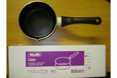 IBILI  411014 Casserole avec bec verseur Inducta 14 cm