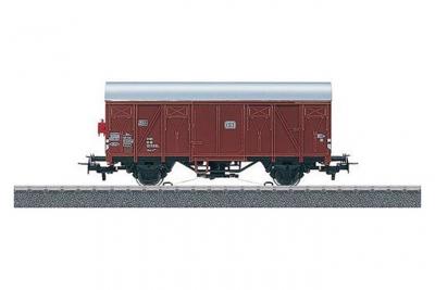 MARKLIN  wagon de marchandises ferm&eacute; D&eacute;marrage H0 11,5 cm brun