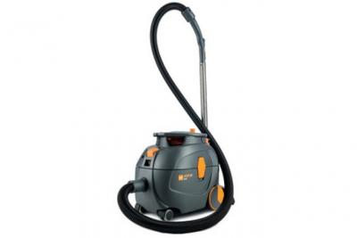 GENERIQUE TASKI Aspirateur AERO 15 Plus, 585 W, noir / orange 