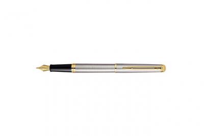 WATERMAN Stylo plume H&eacute;misph&egrave;re laqu&eacute; noir et or plume moyenne