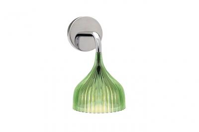 KARTELL  &Egrave;, Appliqu&eacute;, Vert