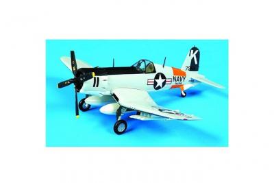 EASY MODEL F4u-4 Corsair Usn Kansas 1956- 1:72e - 