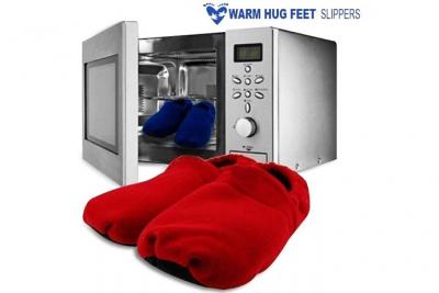 TOTALCADEAU Paire chaussons chauffants micro-ondes rouge 